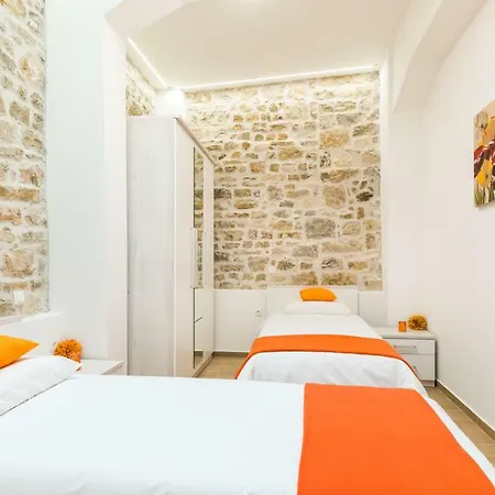Kalun Appartamento Kaštela